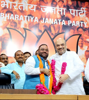 former bsp leader swami prasad maurya huge welcome in bjp today 