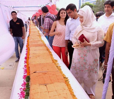 Longest-vada-pav-prepared-in-gurgaon