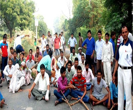 worker-died-due-to-electric-current-in-agra-highway-jammed