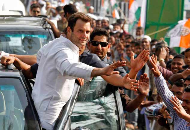 rahul gandhi road show in agra after mathura 