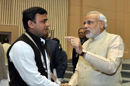 narendra modi and akhilesh yadav together