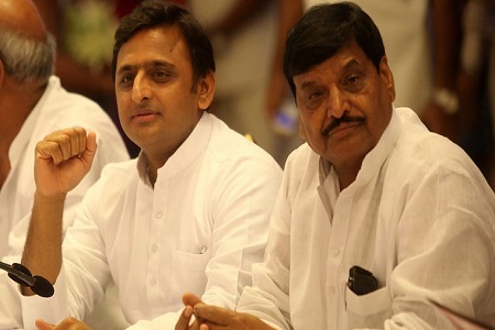 CM akhilesh yadav vs shivpal fight 