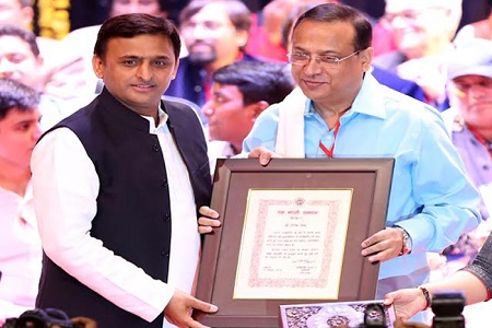 yash bharti award by cm akhilesh 