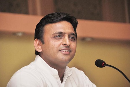 akhilesh yadav to distribute fress e rikshaw