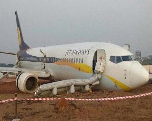 goa-mumbai-skidded-off-runway-at-dabolim-airport-in-goa-