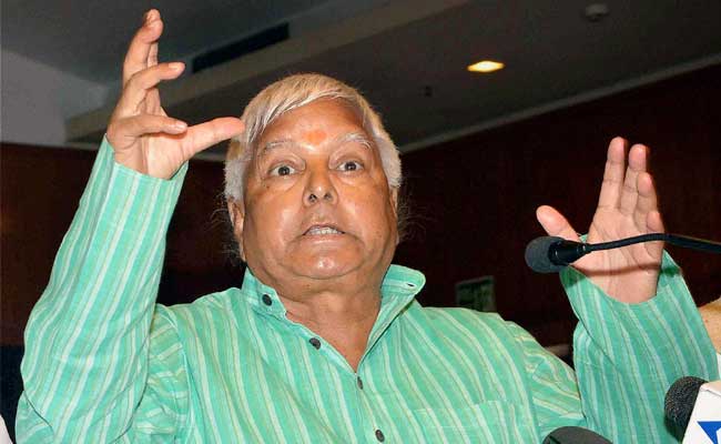 why-lalu-prasad-yadav-concerned-with-rebellion-of-akhilesh-yadav