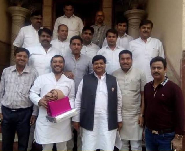 sp-leader-ashok-pradhan-joins-bjp-today-at-party-office-delhi