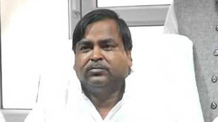 sc-orders-fir-against-up-minister-gayatri-prajapati-for-gang-rape