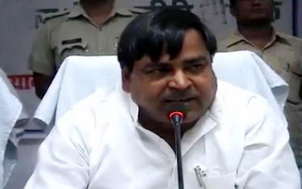 gayatri-prajapati-gets-relief-as-supreme-court-decides-6th-march-to-hear-the-case