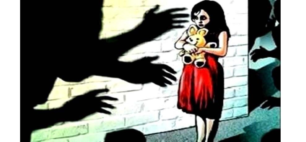 gayatri-prajapati-molestation-victim-minor-girl-is-in-hospital-and-scared-of