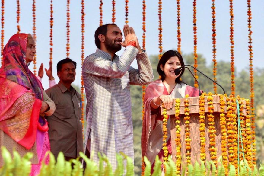 gonda-news-now-samajwadi-party-mp-dimple-yadav-tells-the-meaning-of-kasab-in-gonda-rally