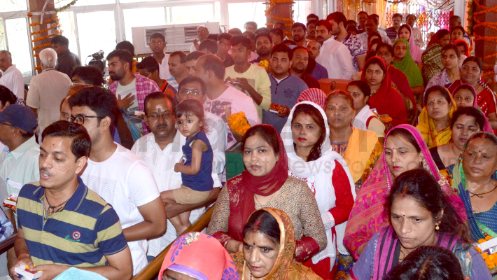 /fourth-bada-mangal-photos-queues-devotees-engaged-hanuman-ji-temples