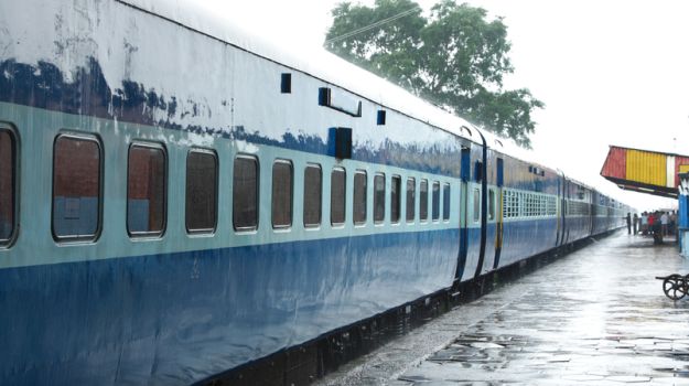 irctc-train-ticket-payment-option-by-mvisa-avail-cashback-too