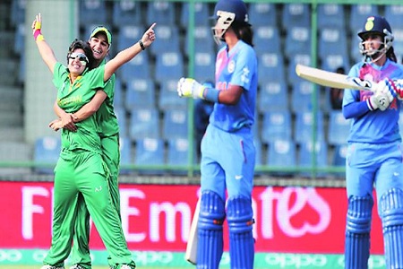 India targets 170 runs for Pakistan to win