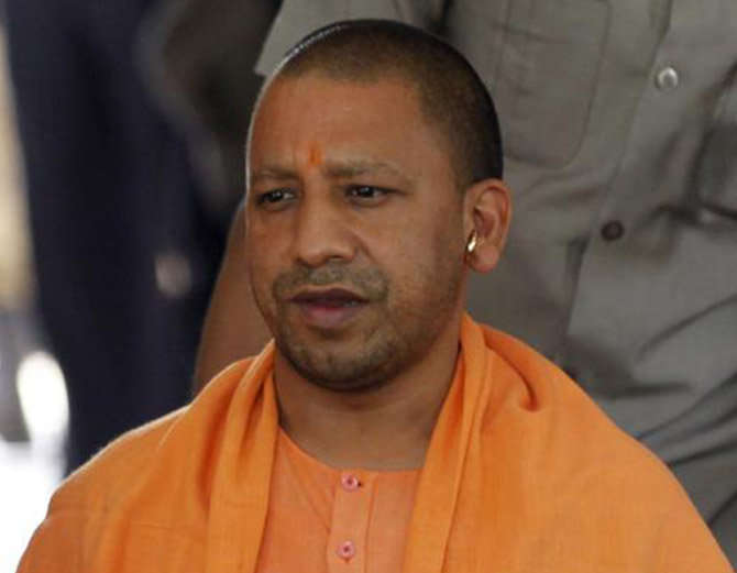 -cm-yogi-gives-uttar-pradesh-biggest-sports-award-to-player