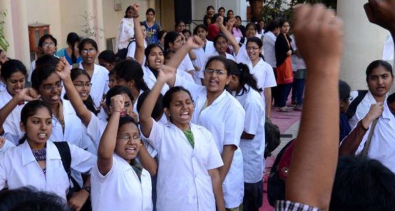 Three Jr. doctors of KGMU doing their arbitrary stopping