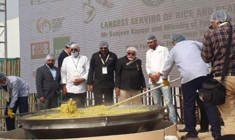 1 tonne khichadi being ready for 'World Food India' organized in Delhi