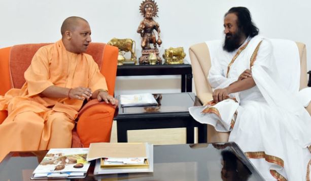 shree shree ravishankar meet cm yogi aditynath 