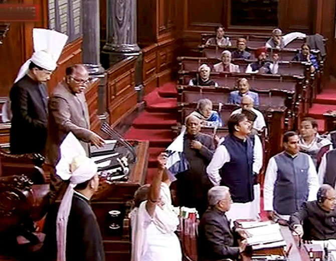 parliament-budget-session-amit-shah-sp-lok-sabha-rajya-sabha-news-and-updates