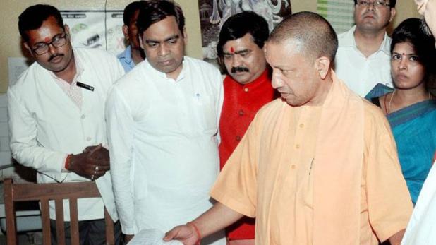 kushinagar-school-van-accident-yogi-adityanath-visit-uttar-pradesh