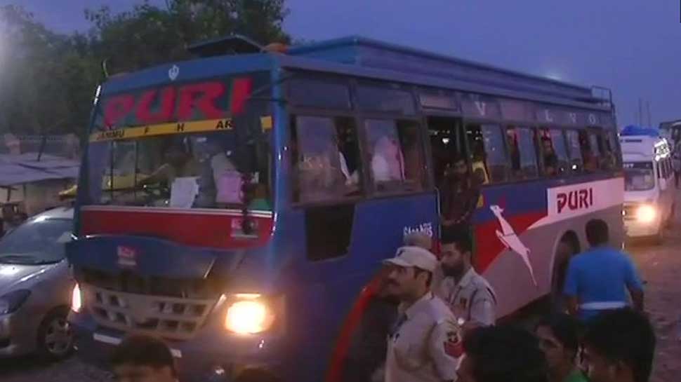 Amarnath pilgrims leave first batch