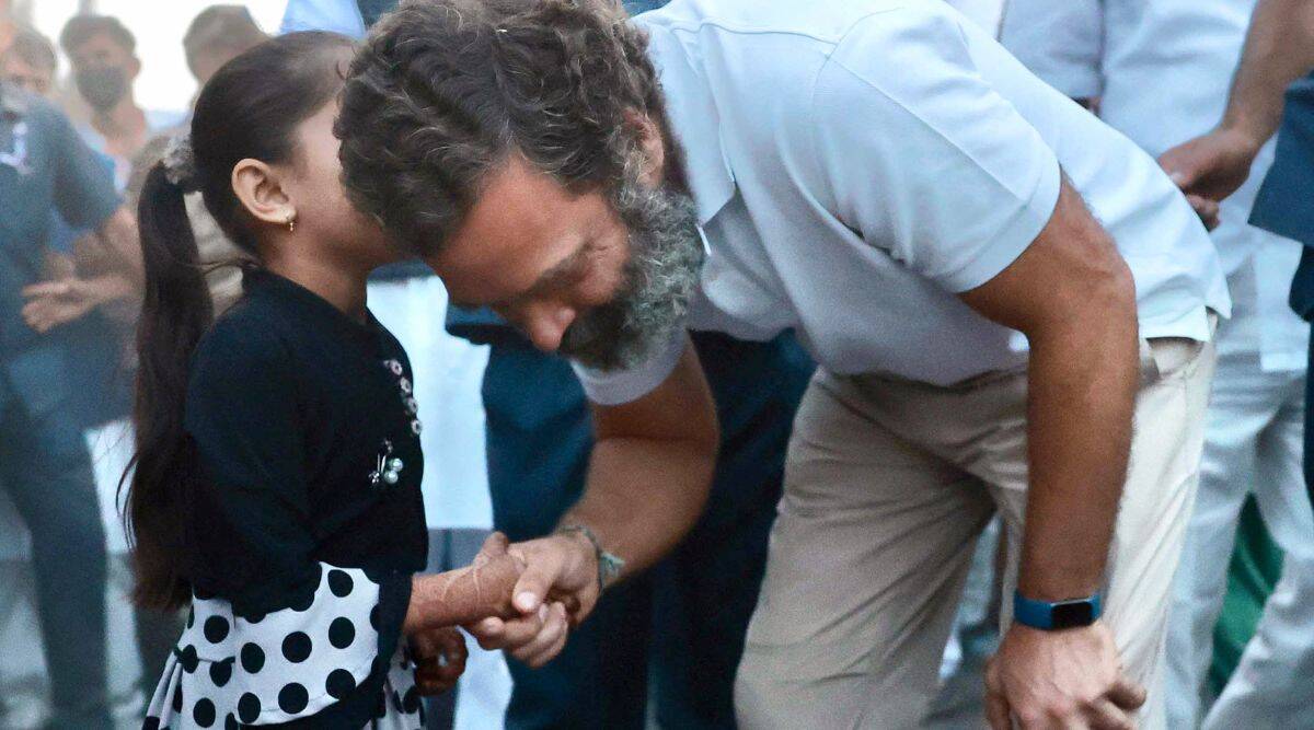 Child handed over his piggy bank to Rahul Gandhi, Congress leader said this
