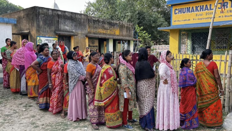 Lok Sabha Elections 2024 Third Phase: 40% voting till 1 pm in the country and 38% voting in UP