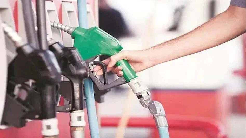 Petrol crosses Rs 100 in Delhi, diesel price also rises by ₹2.71