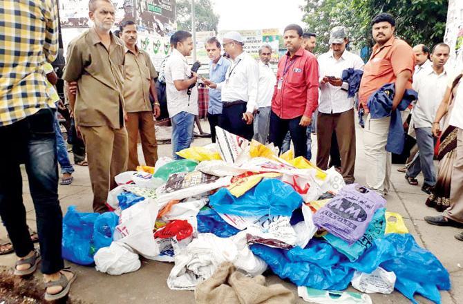 BMC fined 3,90,000 rupees from plastic bay